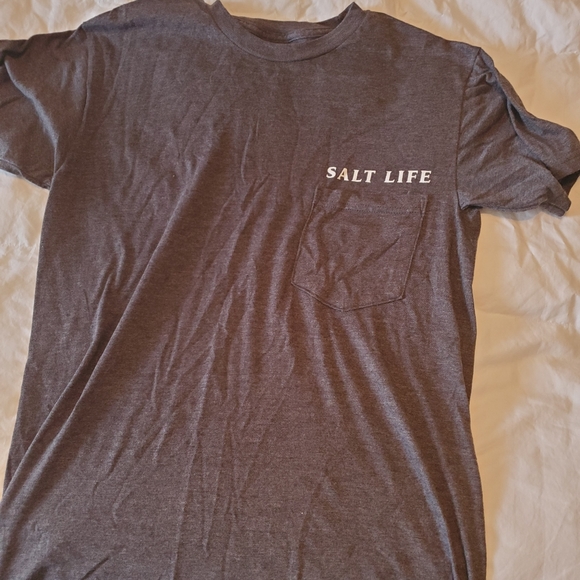 Tshirt - Picture 1 of 3